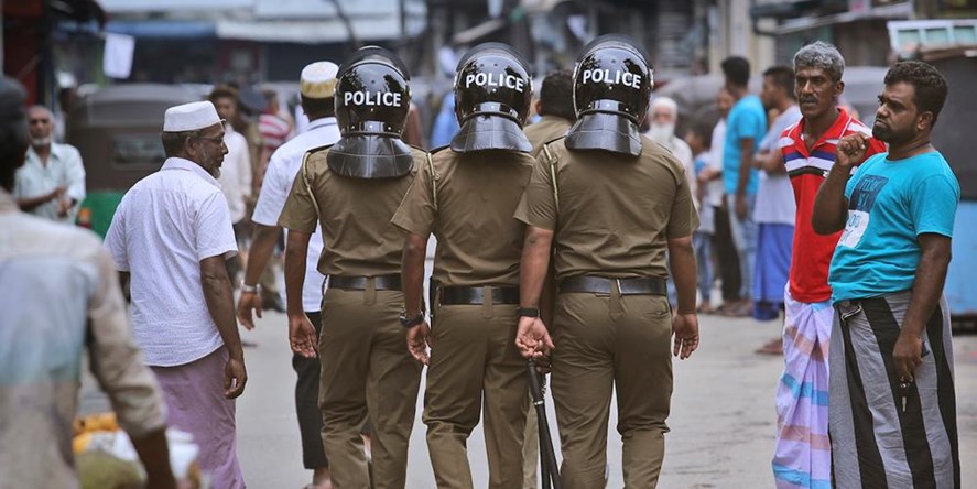 Sri Lanka bombings: Bodies found after gun battle in Sainthamaruthu