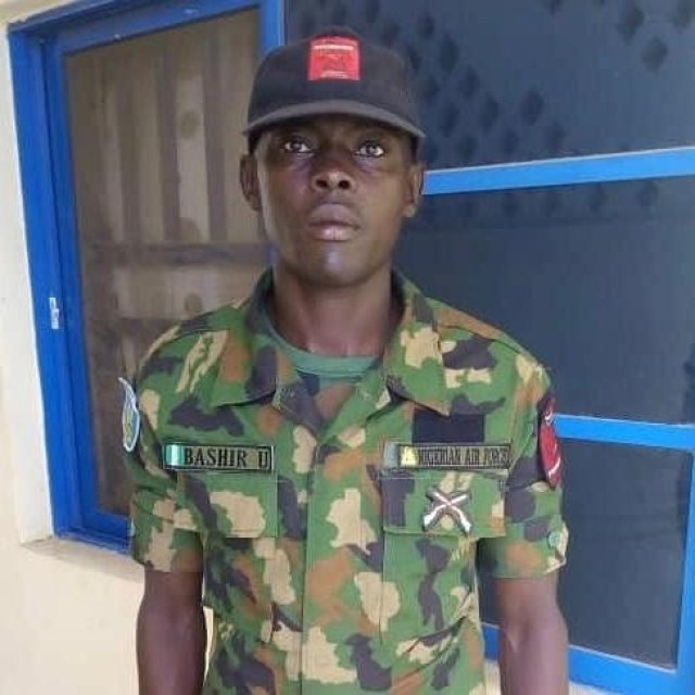 Emulate aircraftman who returned lost but found 37,000 Euros -Buhari