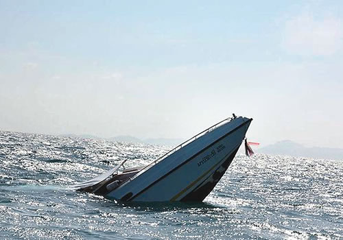 Boat capsizes in Lagos, passengers rescued