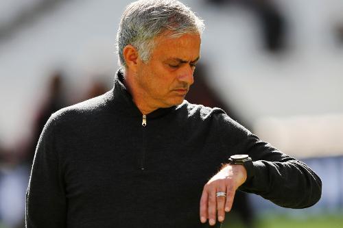 Mourinho blasts referee, VAR after Roma lose derby to Lazio