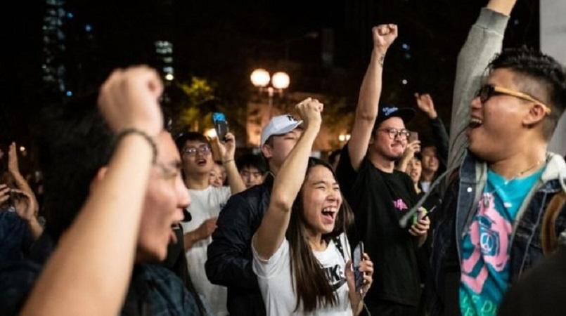 Hong Kong elections: Pro-democracy groups make big gains