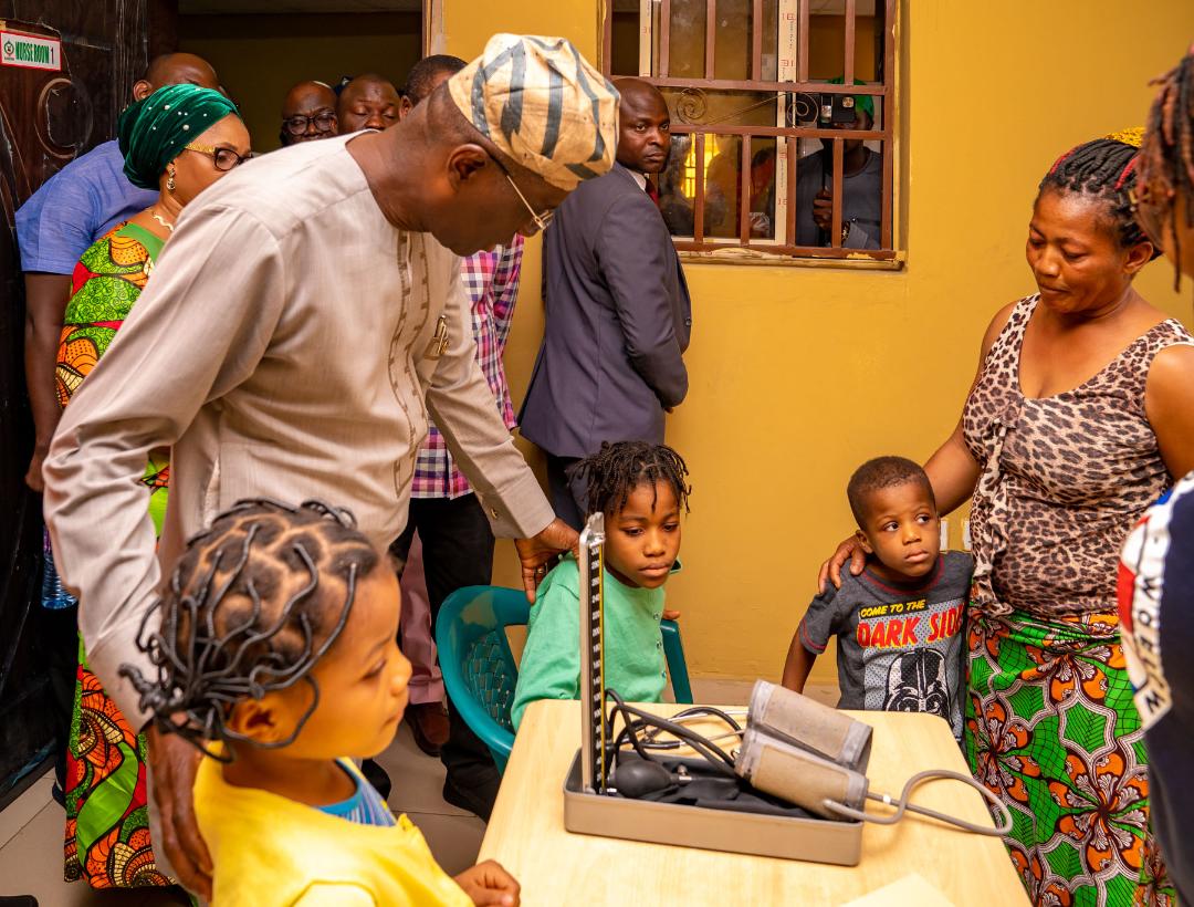 Sanwo-Olu visits victims of Abule Egba fire, assures of compensation