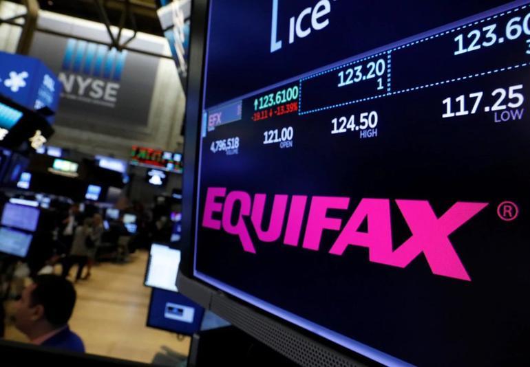 Equifax: US charges four Chinese military 'hackers'