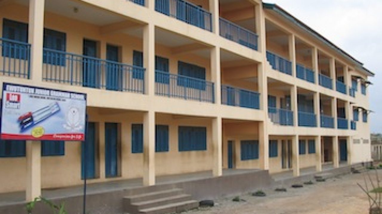 Lagos: Govt closes private, public schools as vacation begins Friday
