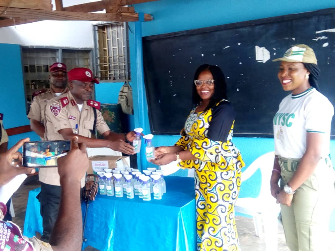 COVID-19: Ondo NYSC donates hand sanitizers to hospitals, others