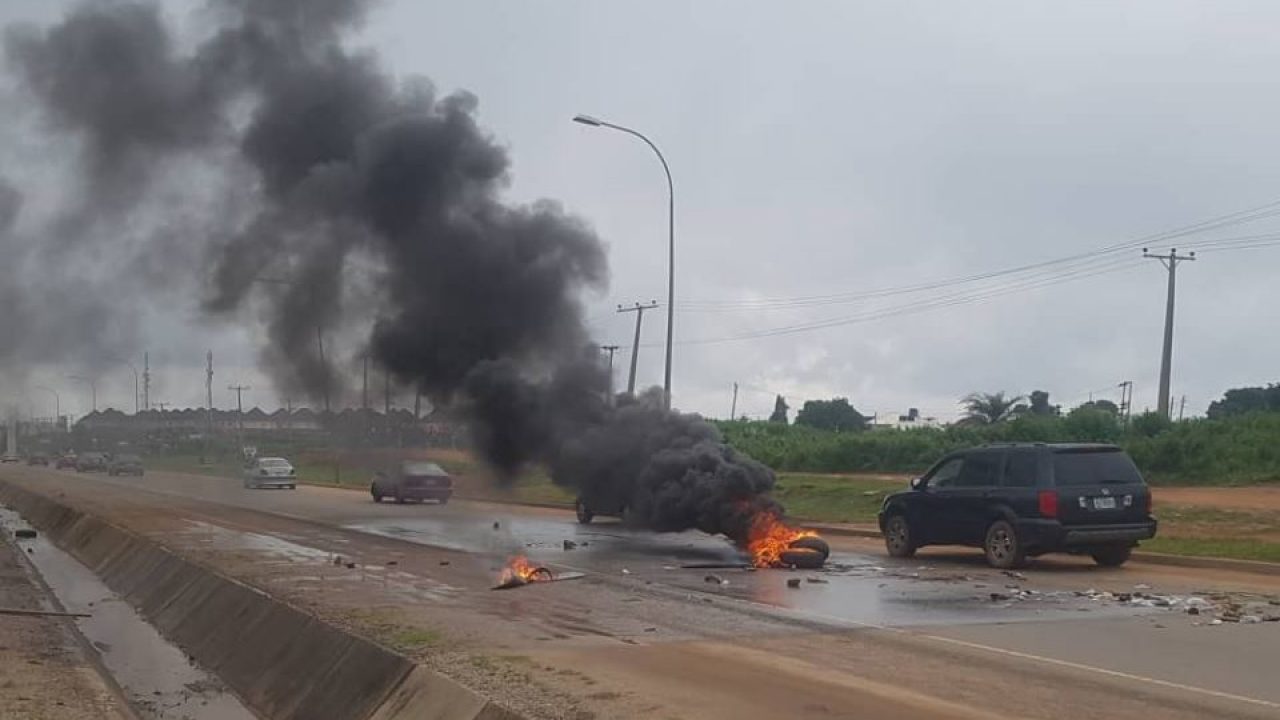 Lagos warns against bonfire on roads
