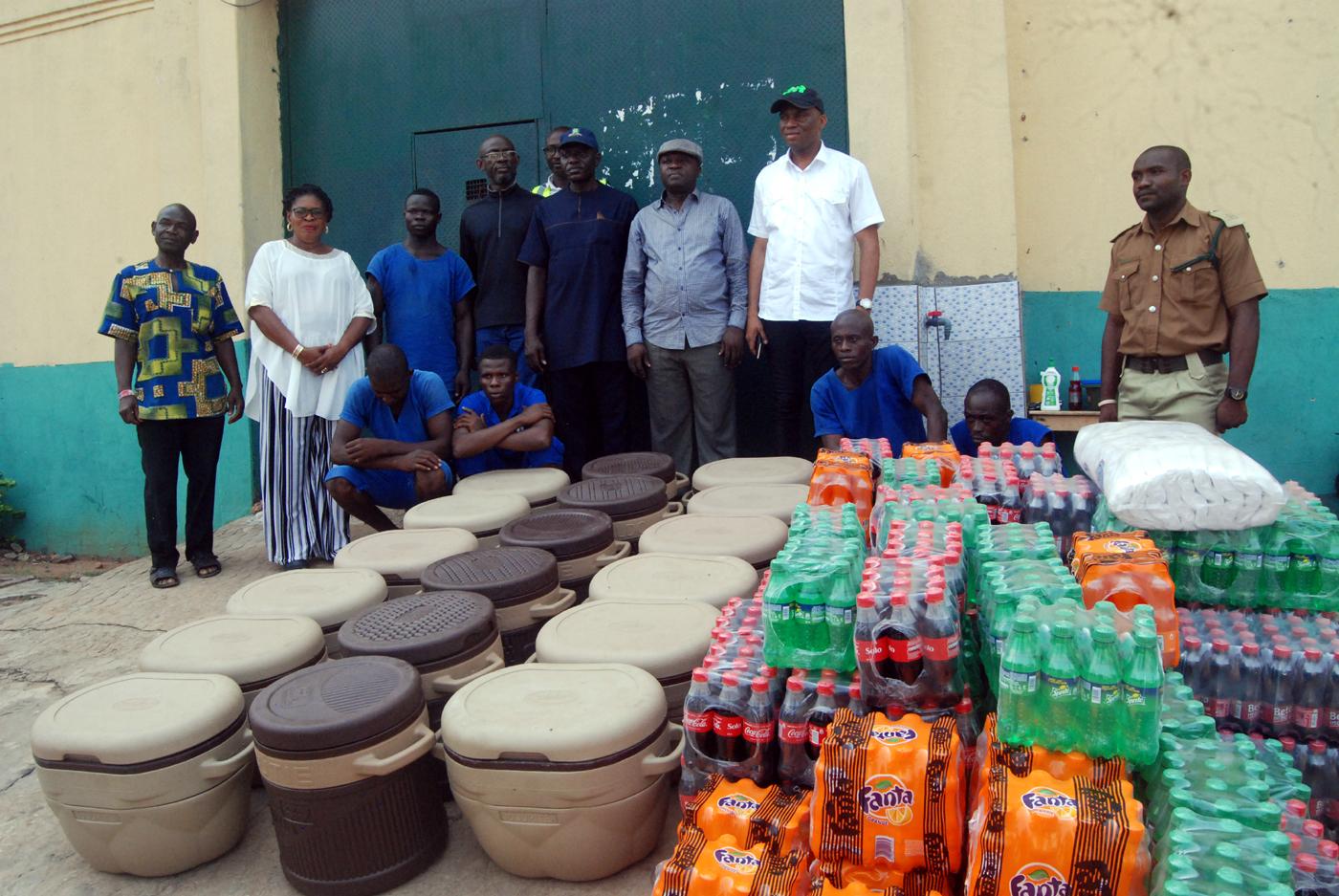 Uzodimma fetes inmates in Imo, extends palliatives to orphanage homes