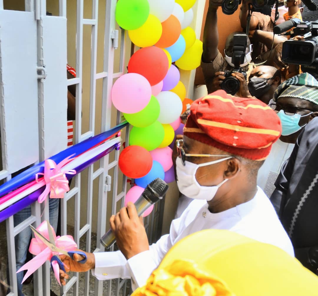 Osun: Oyetola commissions 160-bed CA-COVID-equipped Isolation Centre