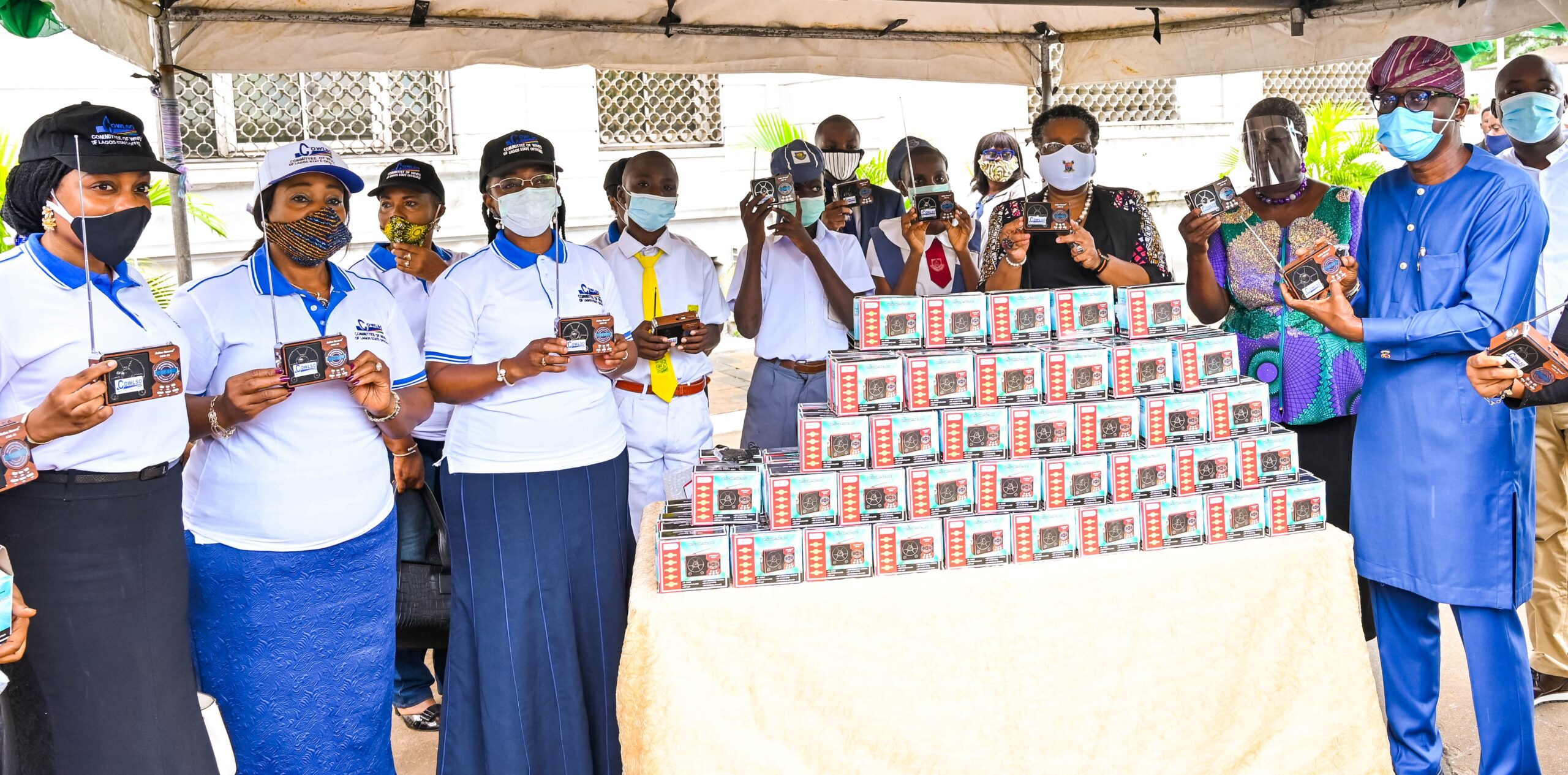 Lagos set to distribute radios to students for educational programmes