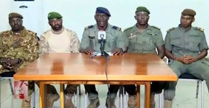 Mutinous Malian soldiers set up transitional governing body