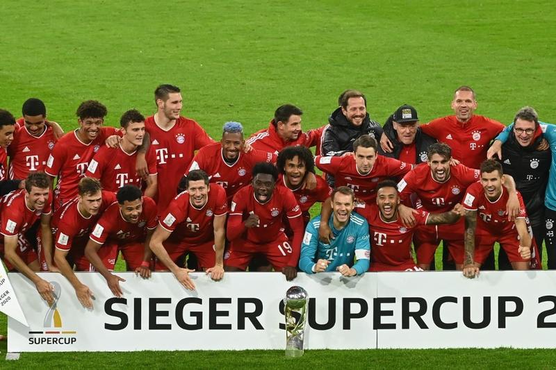 Bayern Munich ride luck to win German Super Cup and fifth title of year