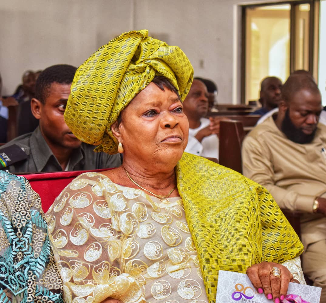 BREAKING: Governor Seyi Makinde loses mother