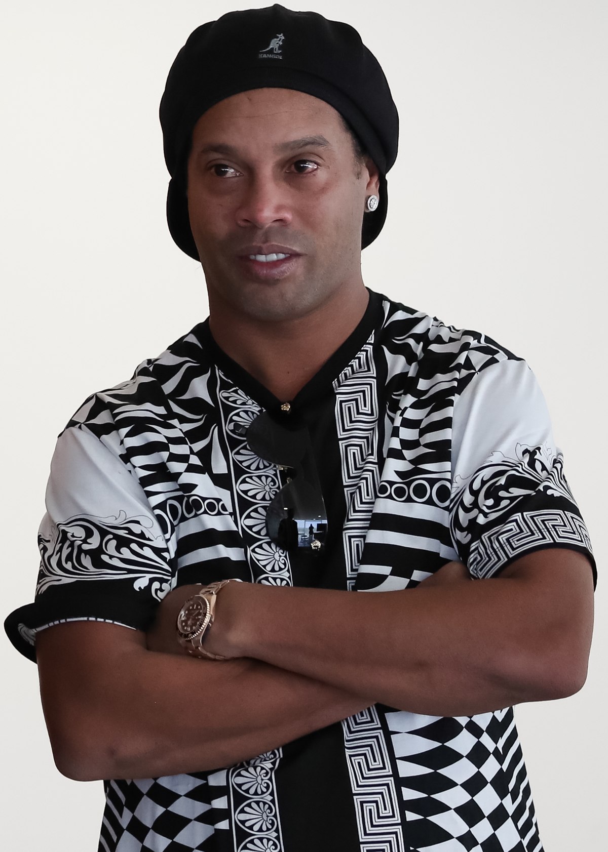 Ronaldinho tests positive for COVID-19