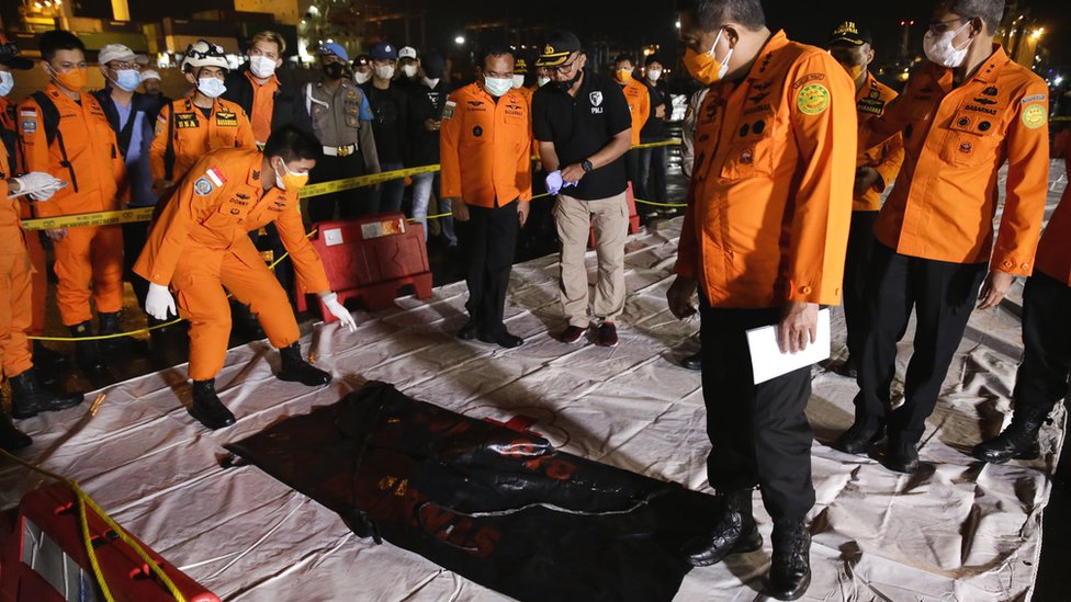 Indonesia Boeing 737 passenger plane crash site found, navy says