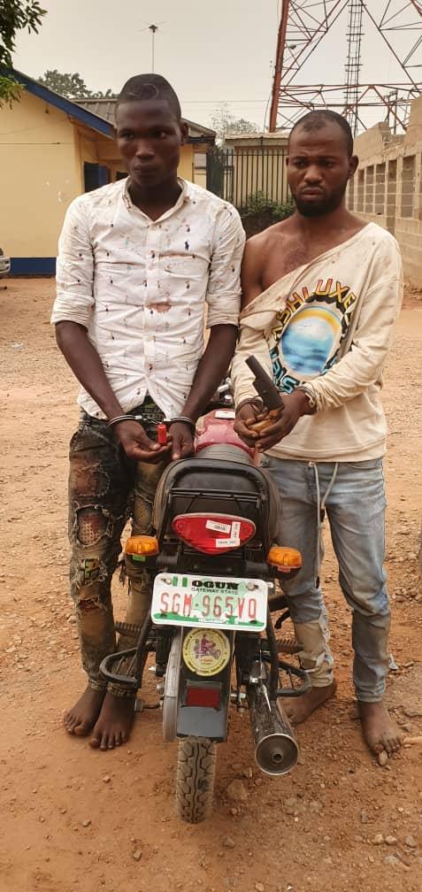 Two ex-convicts in police net for robbery