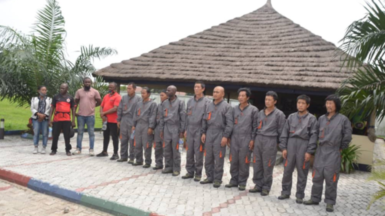 Nigerian troops rescue expatriates, Nigerian victims from sea pirates