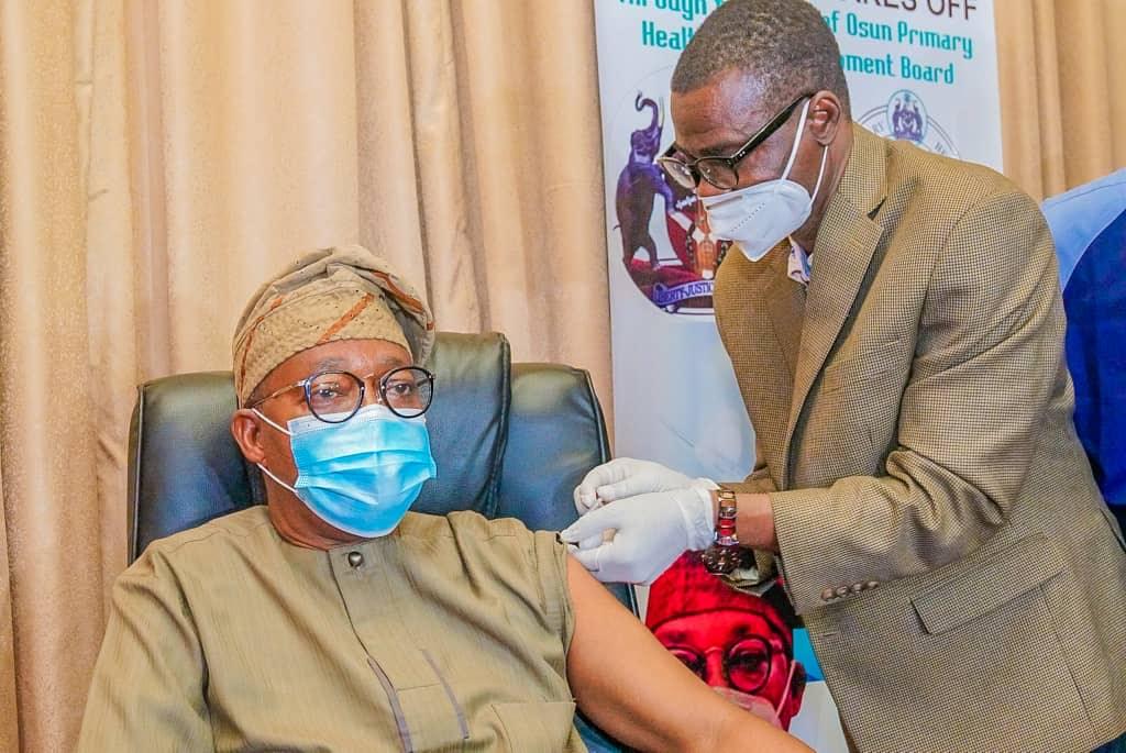 COVID-19: Oyetola, wife, deputy, others get vaccinated