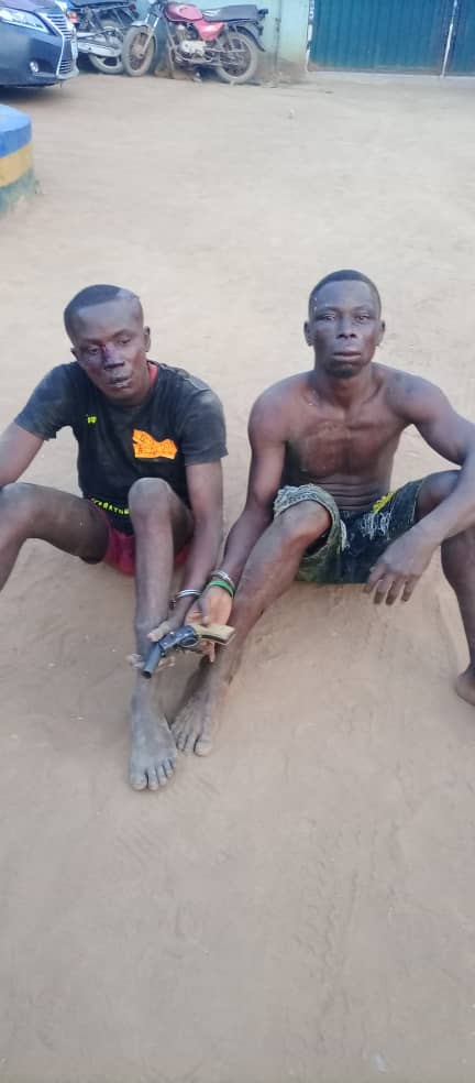Two armed robbery suspects caught in the act in Ogun