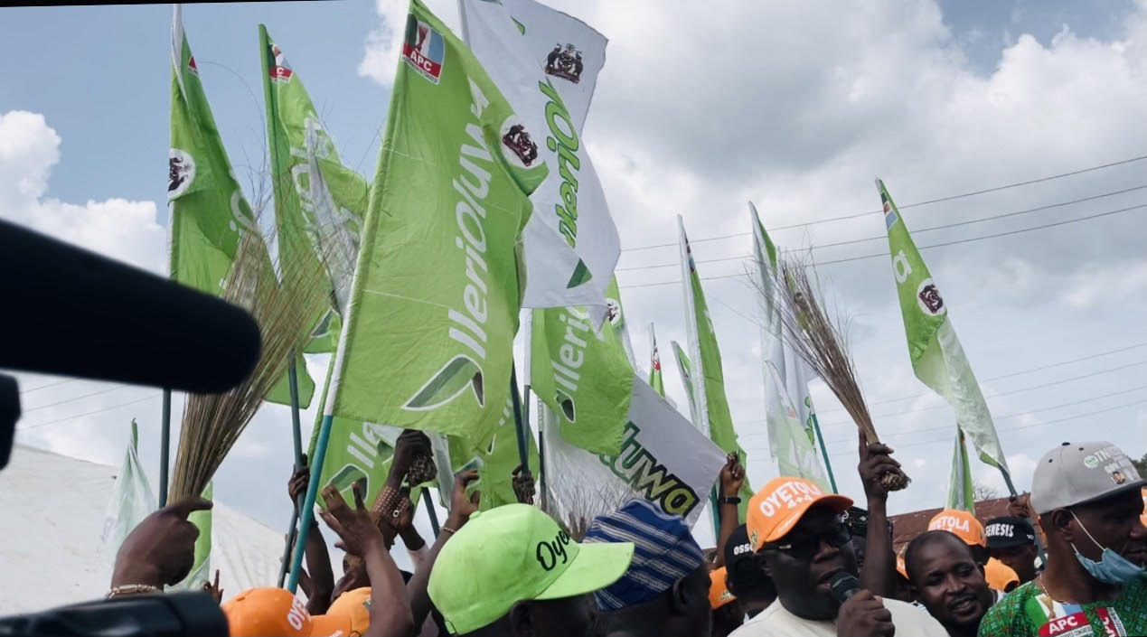 Thousands endorse Oyetola for second term, condemn 'TOP' agenda