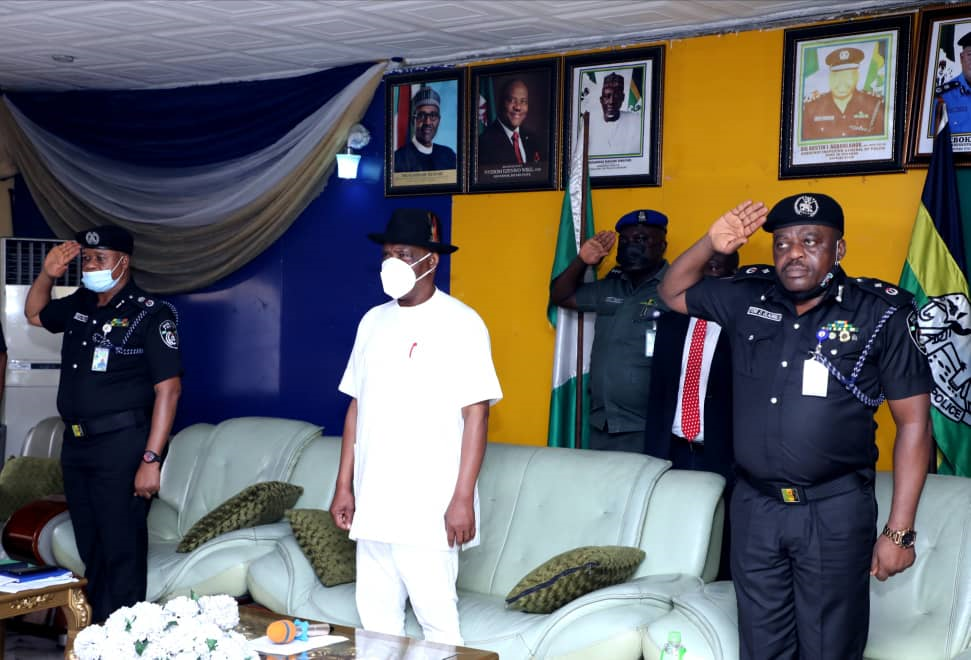 BREAKING: Rivers to give N220m to families of 11 slain policemen