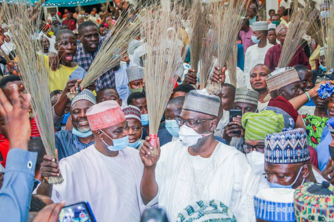 APC building a stronger nation, Kwara gov says as thousands join party