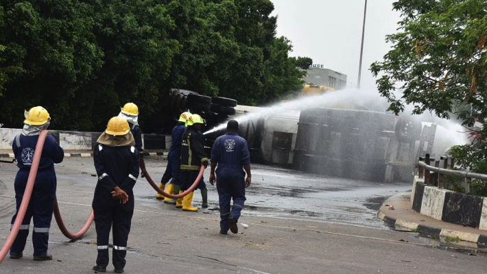 Two die, four injured as gas tanker crashes in Abuja