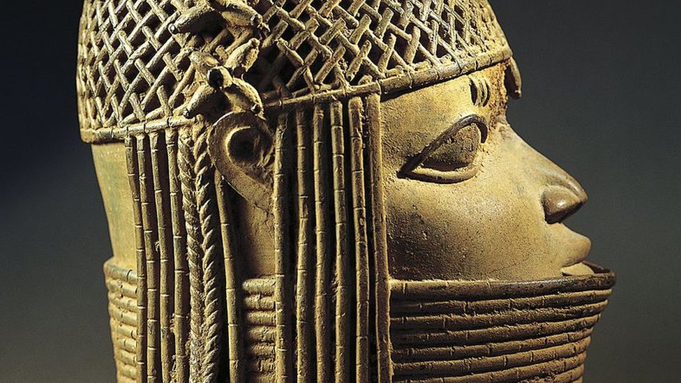 London museum returns looted Benin bronzes to Nigeria