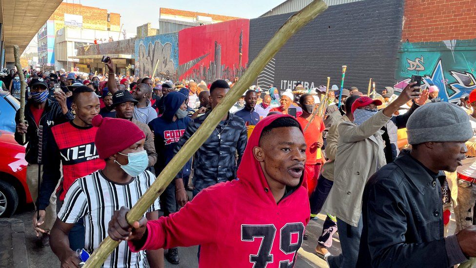 Jacob Zuma: Military deployed to tackle unrest over jailed ex-president