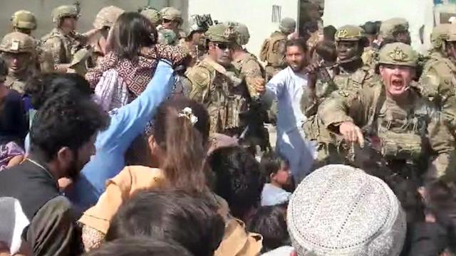 Afghanistan: US fears risk of Islamic State attack at Kabul airport