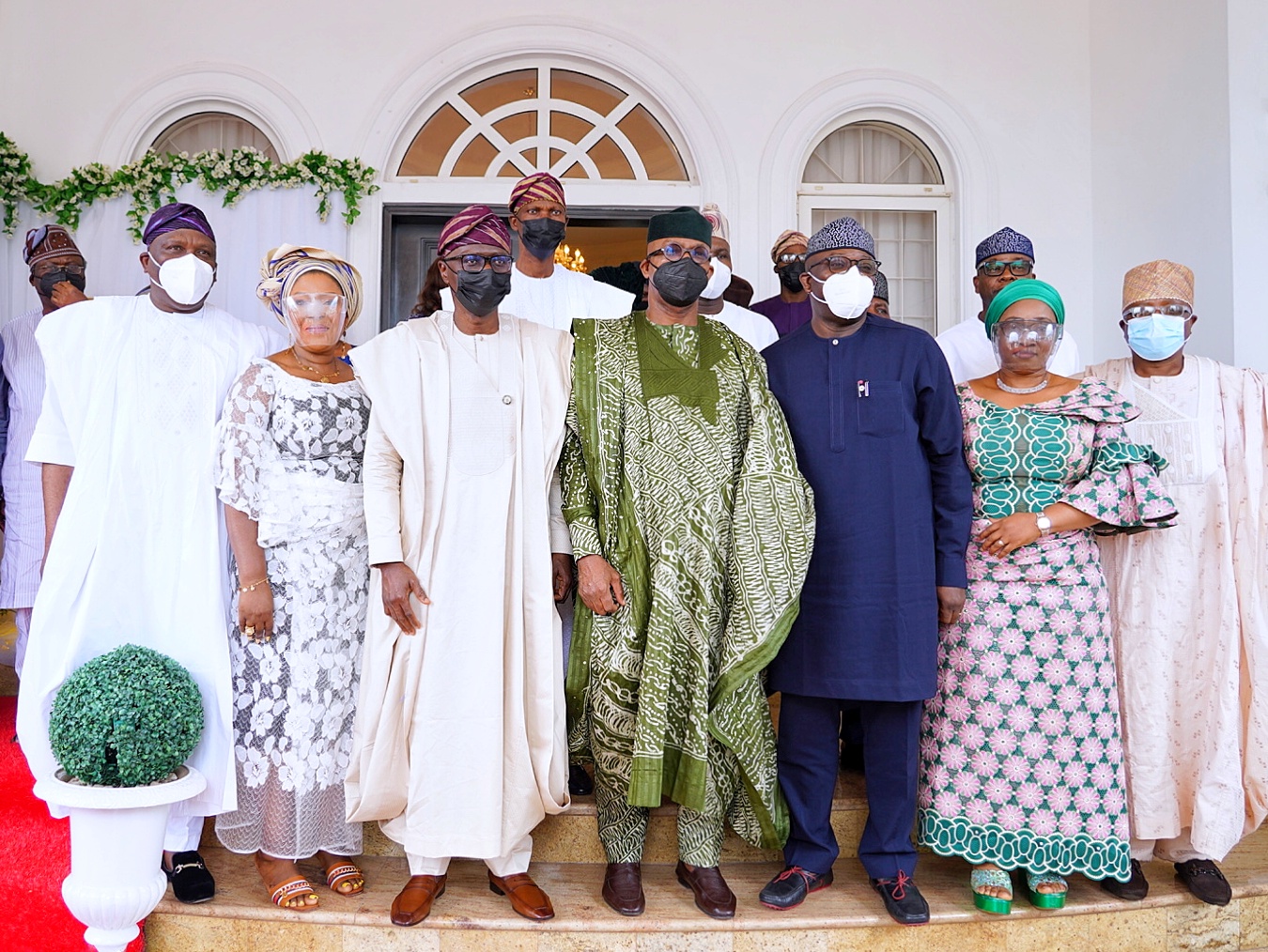 Sanwo-olu pays condolence visit to Dapo Abiodun over father’s death