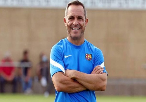 Barca appoint Barjuan caretaker coach amid report of Xavi agreement