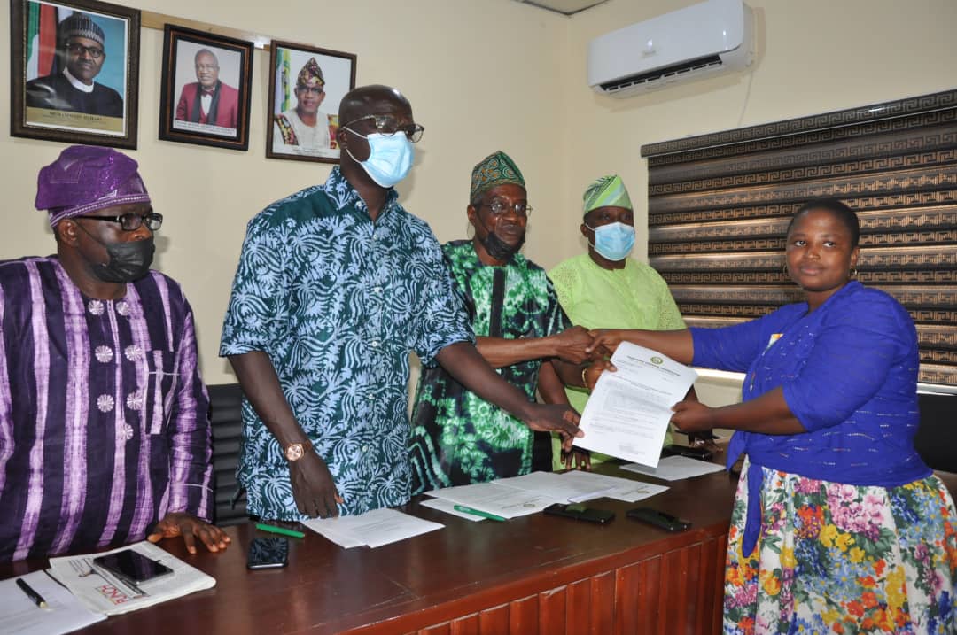 Ogun commences distribution of employment letters to 5,000 teachers