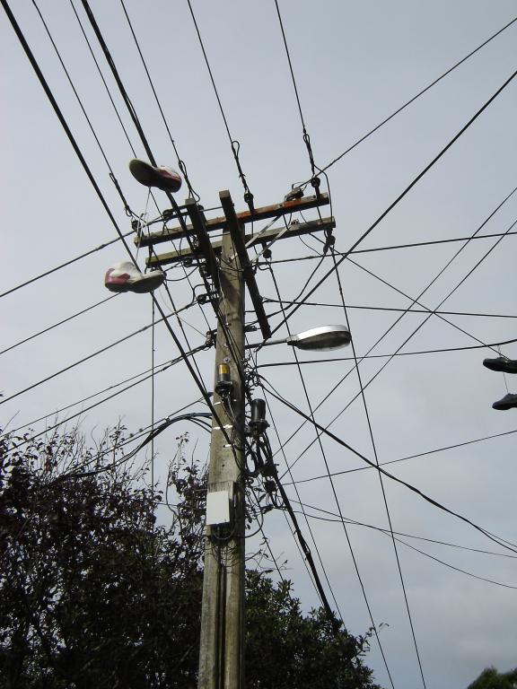 Man dies on electricity pole in Ogun
