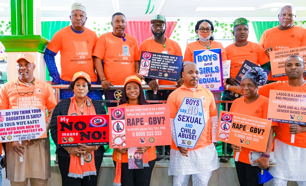 Sanwo-Olu’s wife takes campaign against rape, others to NURTW