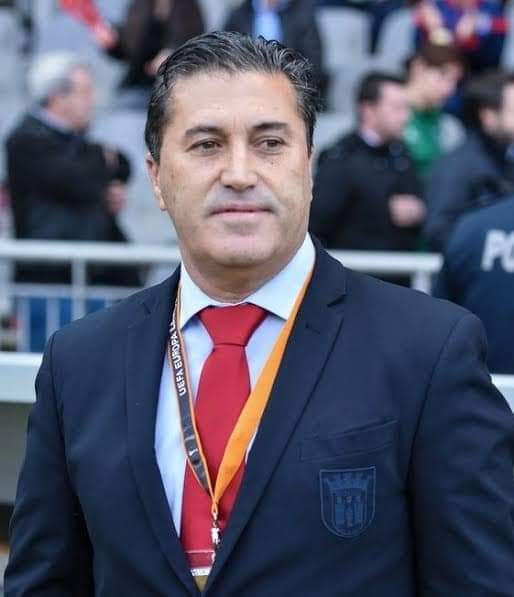 Super Eagles coach, Jose Peseiro, quits job