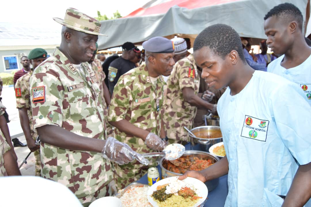 Service chiefs celebrate Eid-el-Fitri with troops in Borno