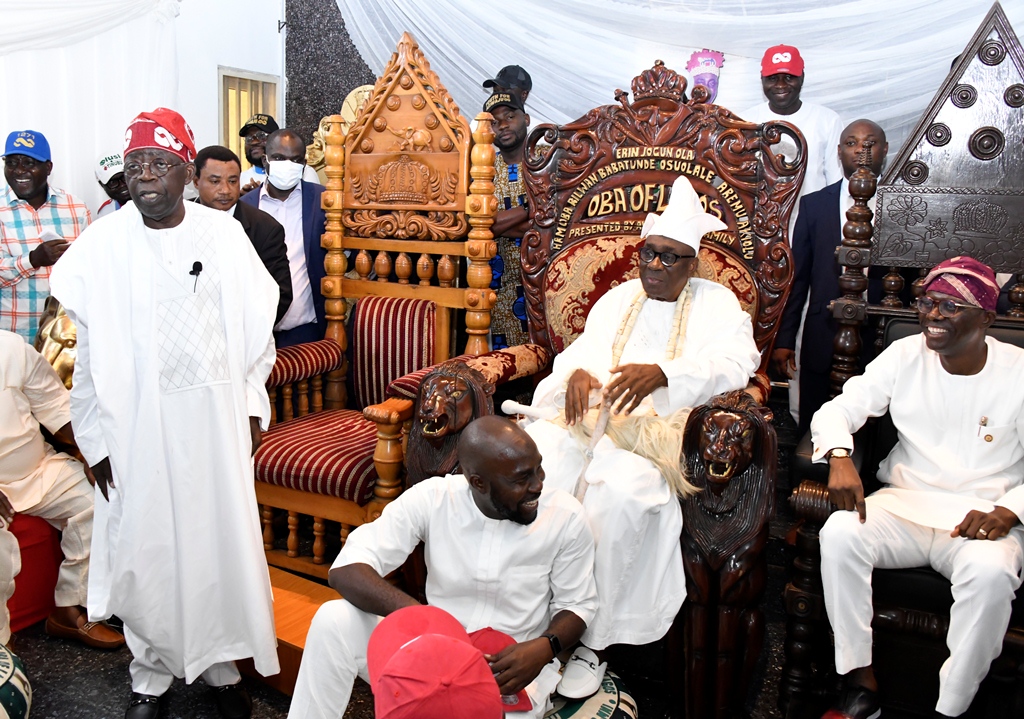 2023: Tinubu returns to Lagos amid jubilation by party supporters