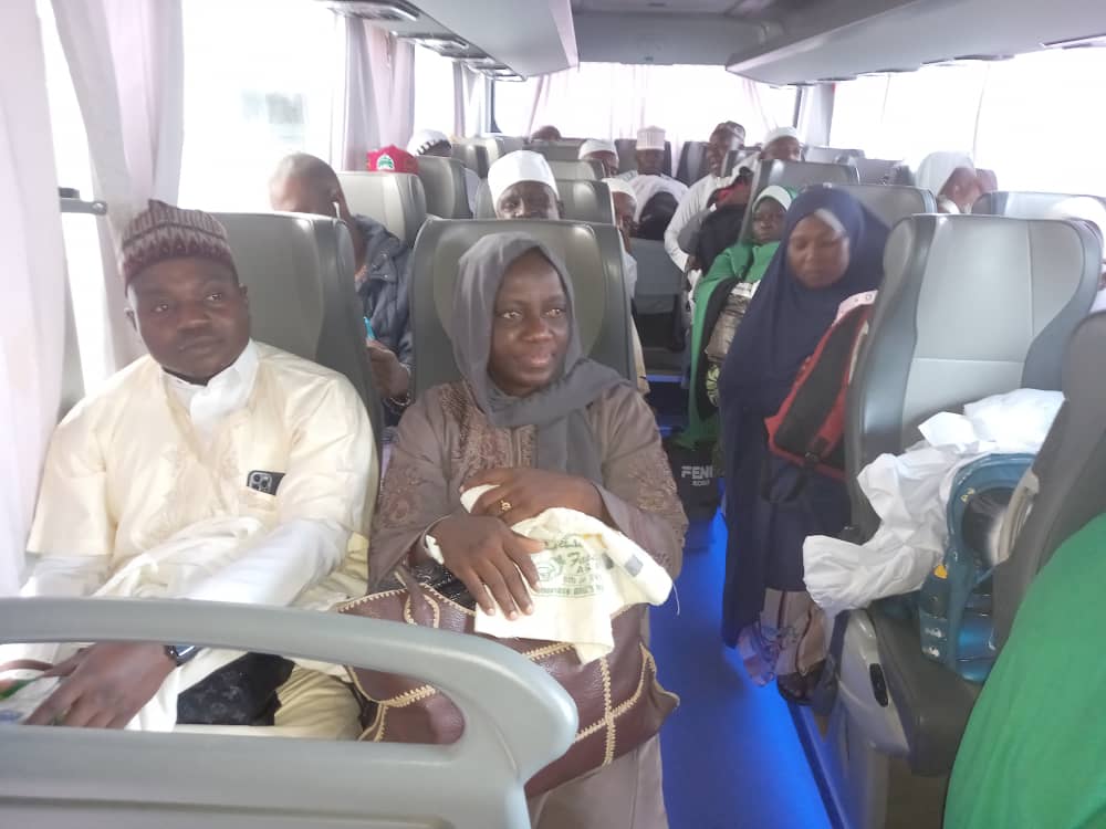 First batch of Oyo 2022 hajj pilgrims returns home