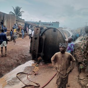 Fuel tanker fire razes 10 buildings in Ogun
