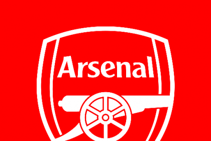 Arsenal crush Manchester City to stay in title hunt