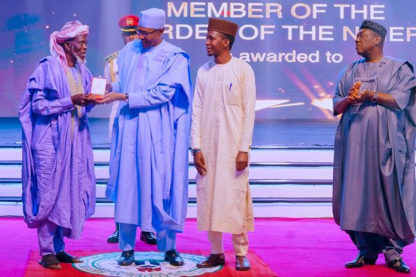 Buhari confers national honours on 443 citizens, 7 foreigners
