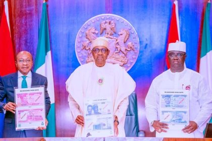 Buhari unveils redesigned naira notes (+Photo)