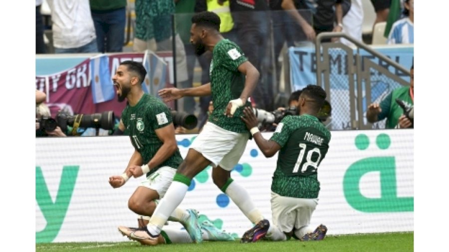 Qatar 2022: Saudi Arabia shock Argentina 2-1 in group C opener