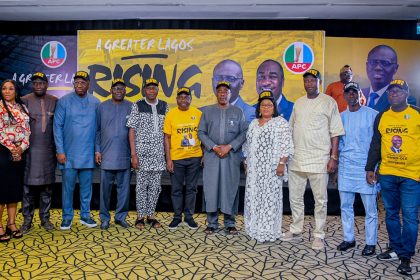 4402: Chief Press Secretary to Governor Sanwo-Olu, Mr Gboyega Akosile (right); member of the Independent Campaign Group for re-election of Governor Sanwo-Olu, Rtd AIG Hakeem Odumosu (3rd right); Director General, Lagos APC Gubernatorial Campaign Council, Sen Ganiyu Solomon (5th right); followed by Commissioner for Information and Strategy, Mr Gbenga Omotoso; his counterpart for Housing, Mr Moruf Adinderu Fatai; APC Lagos Publicity Secretary, Hon Seye Oladejo; Commissioner for Economic Planning and Budget, Mr Sam Egube and others, during the media activation of Lagos State APC Gubernatorial campaign flag off at Radisson Blu Hotel, GRA, Ikeja, on Wednesday, 30 November 2022.