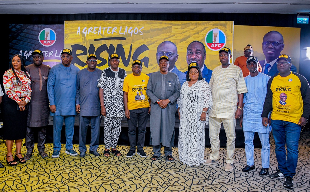 4402: Chief Press Secretary to Governor Sanwo-Olu, Mr Gboyega Akosile (right); member of the Independent Campaign Group for re-election of Governor Sanwo-Olu, Rtd AIG Hakeem Odumosu (3rd right); Director General, Lagos APC Gubernatorial Campaign Council, Sen Ganiyu Solomon (5th right); followed by Commissioner for Information and Strategy, Mr Gbenga Omotoso; his counterpart for Housing, Mr Moruf Adinderu Fatai; APC Lagos Publicity Secretary, Hon Seye Oladejo; Commissioner for Economic Planning and Budget, Mr Sam Egube and others, during the media activation of Lagos State APC Gubernatorial campaign flag off at Radisson Blu Hotel, GRA, Ikeja, on Wednesday, 30 November 2022.