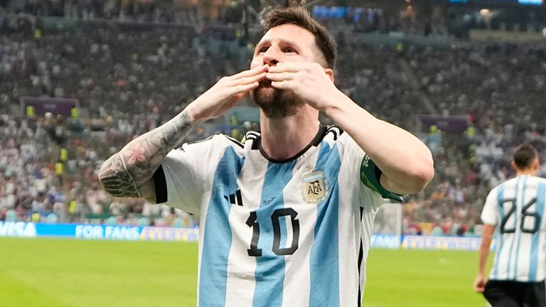 Messi on target as Argentina beat Canada to reach Copa America final