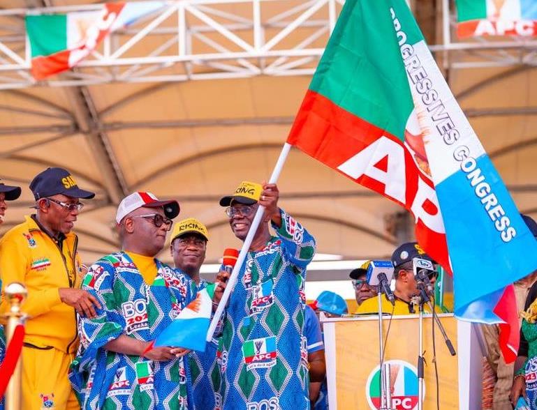 Sanwo-Olu presents scorecard at re-election rally