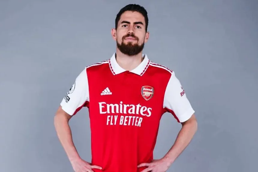 Arsenal sign midfielder Jorginho from Chelsea