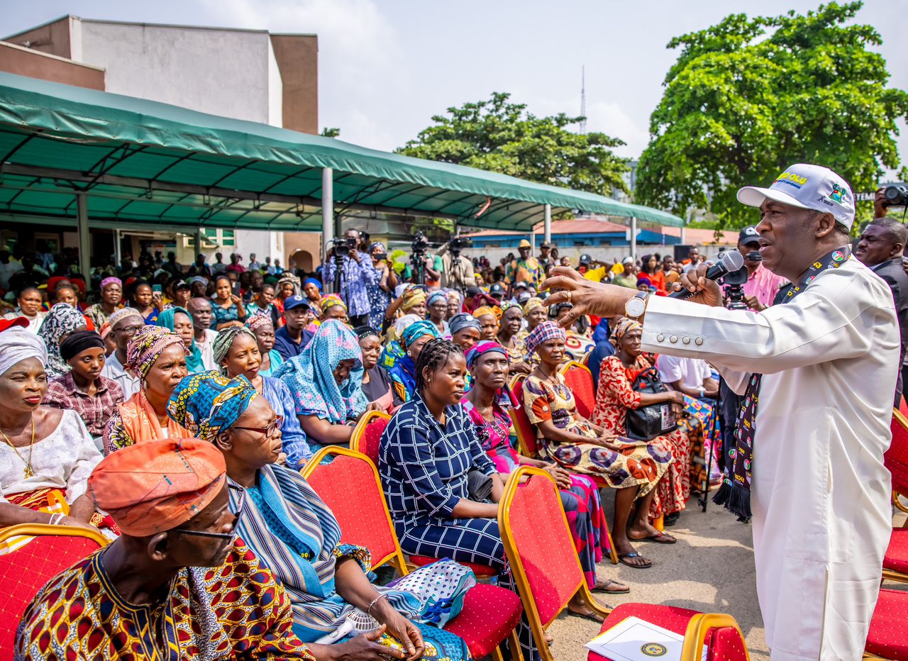 Cash crunch: Lagos begins distribution of palliatives to citizens