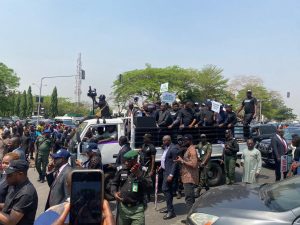 Election result: Atiku leads protest to INEC headquarters (+Photos)